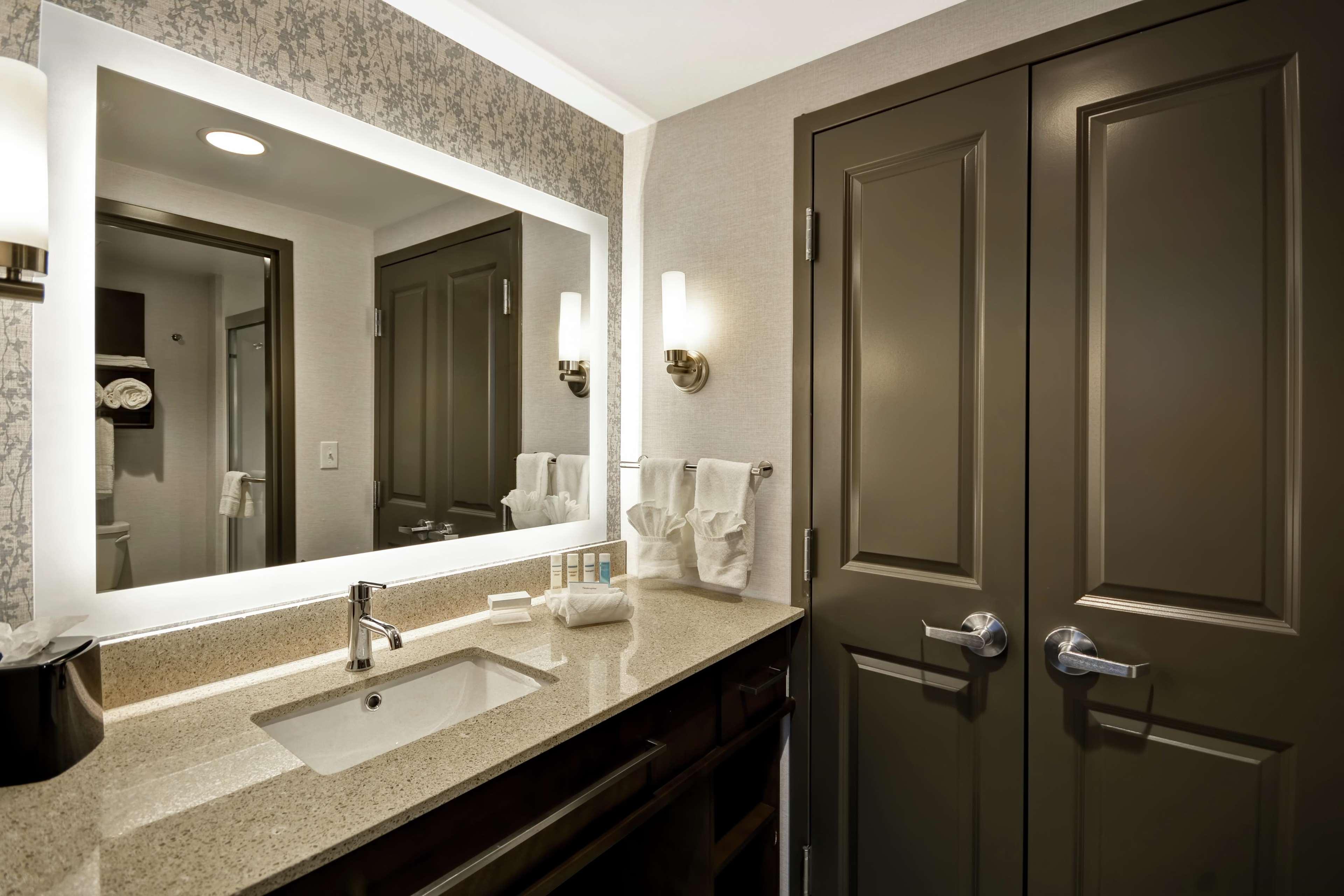 Homewood Suites By Hilton Warren Detroit Exterior photo