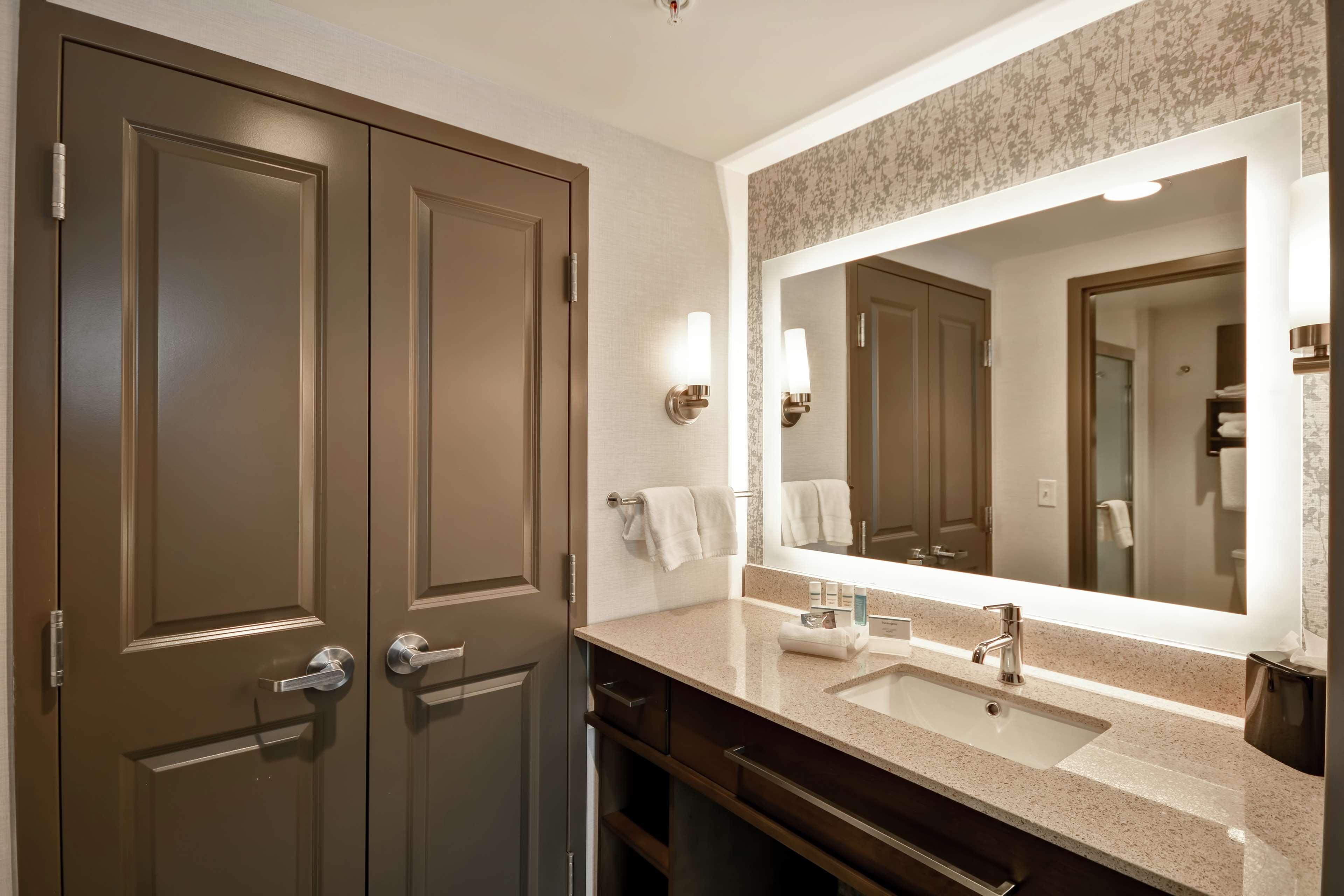 Homewood Suites By Hilton Warren Detroit Exterior photo