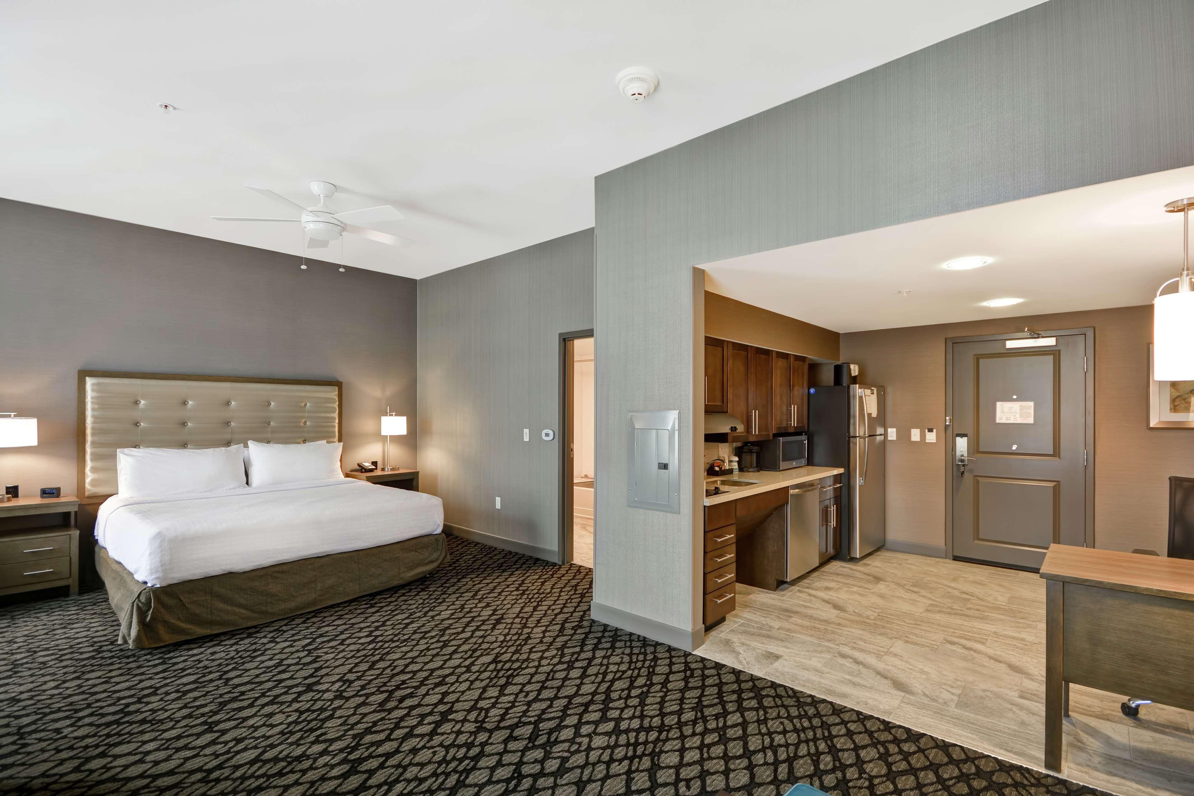 Homewood Suites By Hilton Warren Detroit Exterior photo