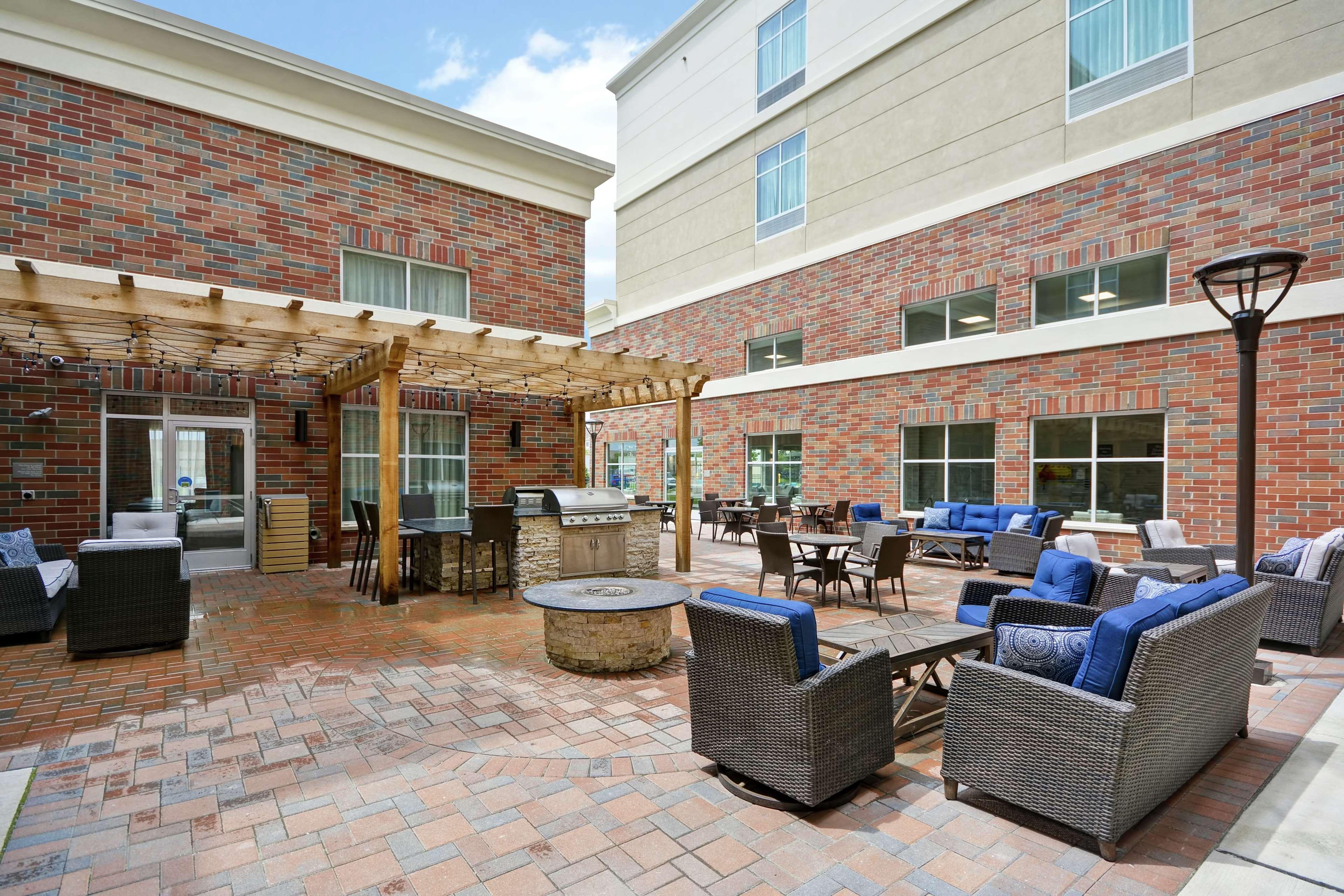 Homewood Suites By Hilton Warren Detroit Exterior photo