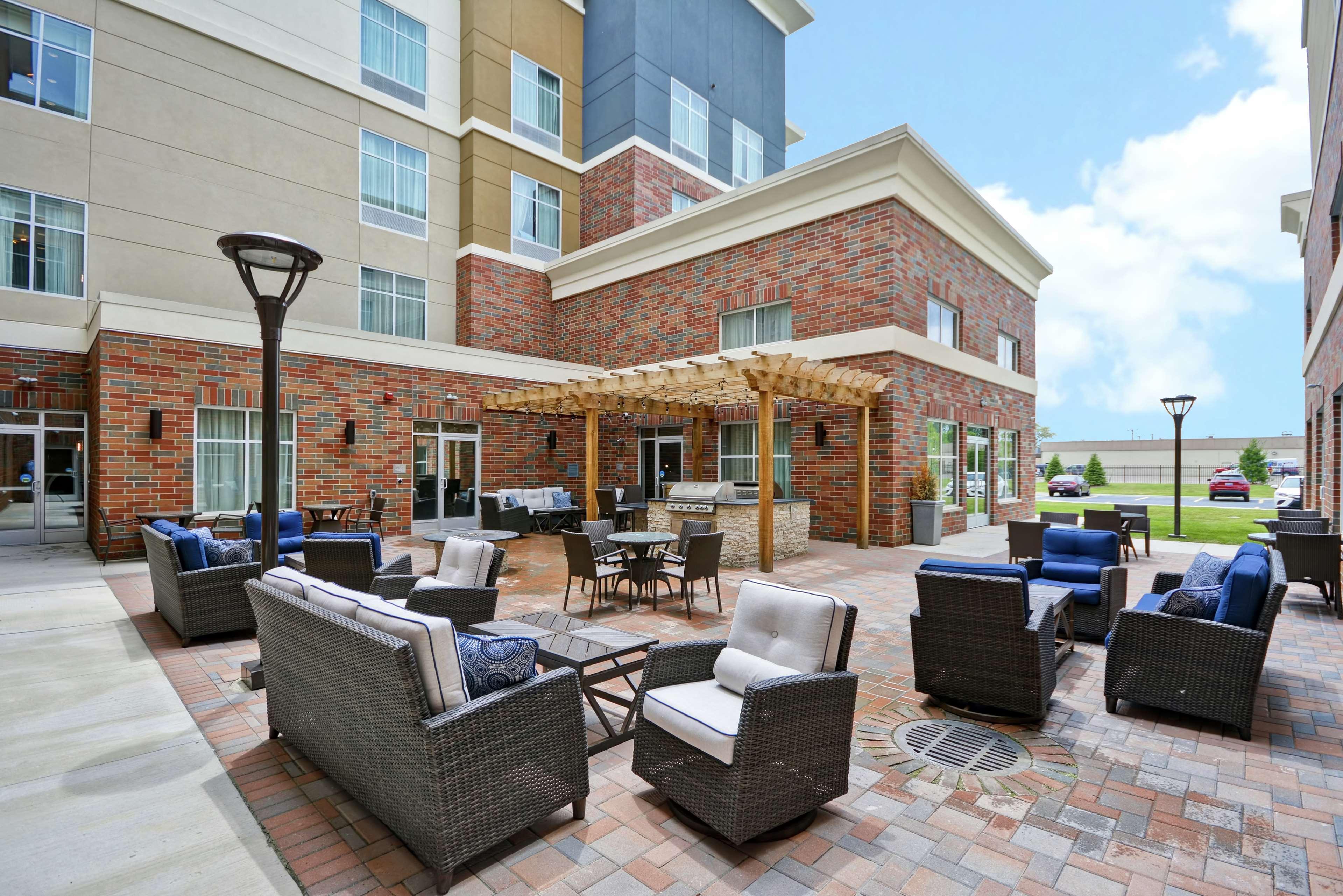 Homewood Suites By Hilton Warren Detroit Exterior photo