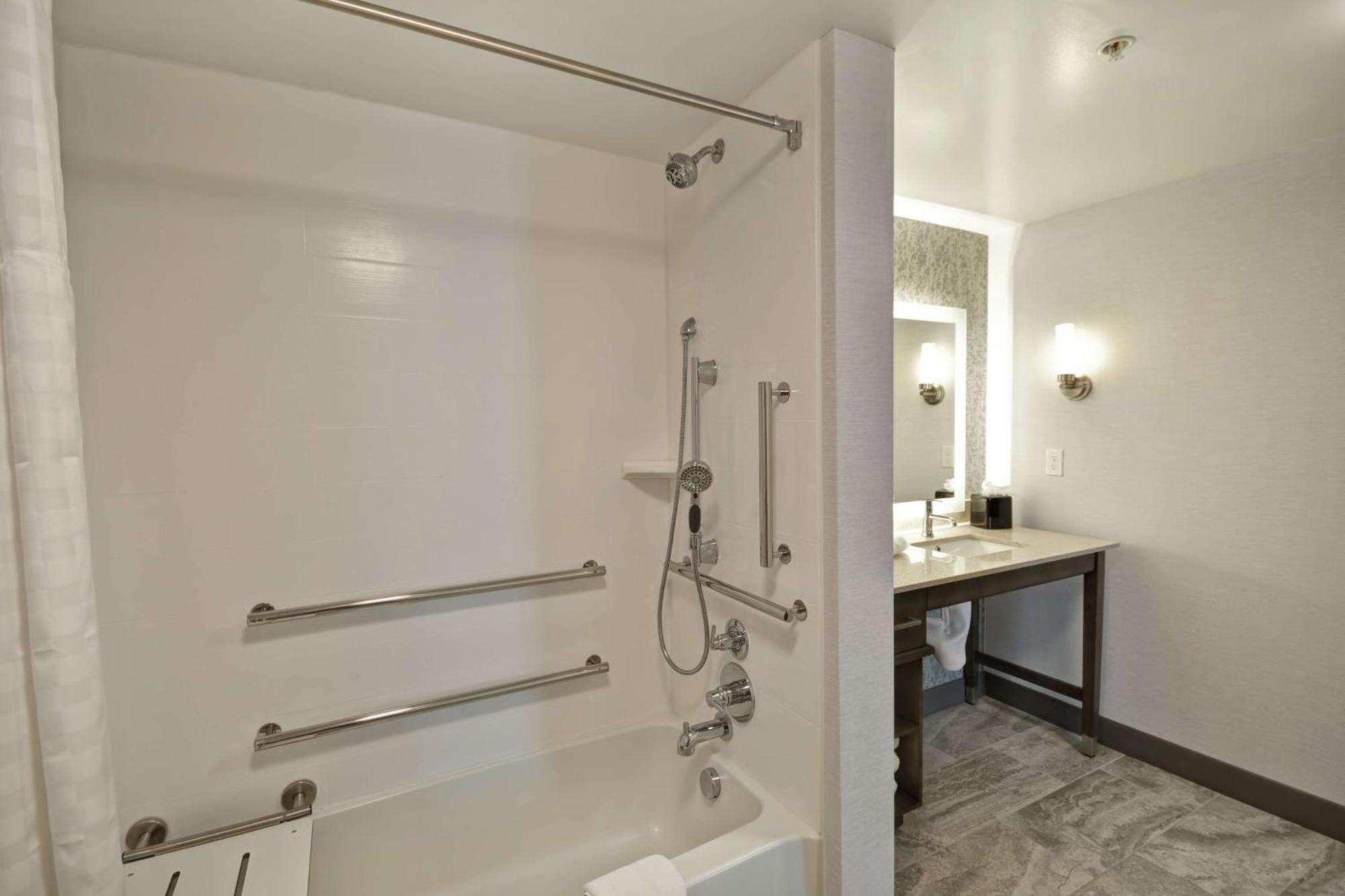 Homewood Suites By Hilton Warren Detroit Exterior photo
