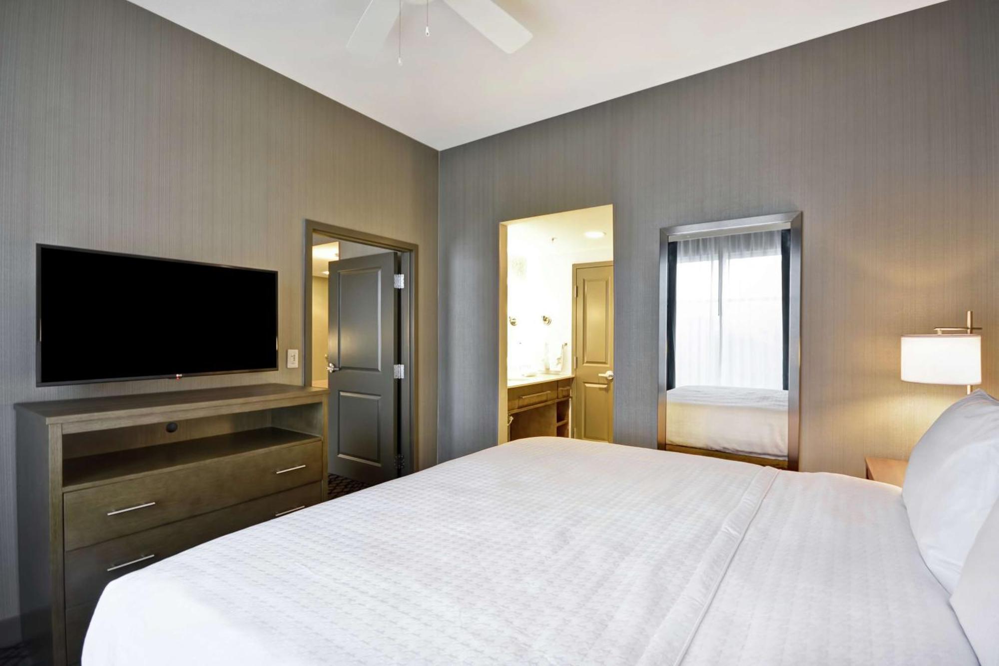Homewood Suites By Hilton Warren Detroit Exterior photo