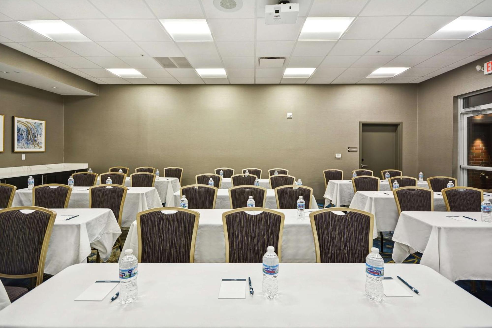 Homewood Suites By Hilton Warren Detroit Exterior photo
