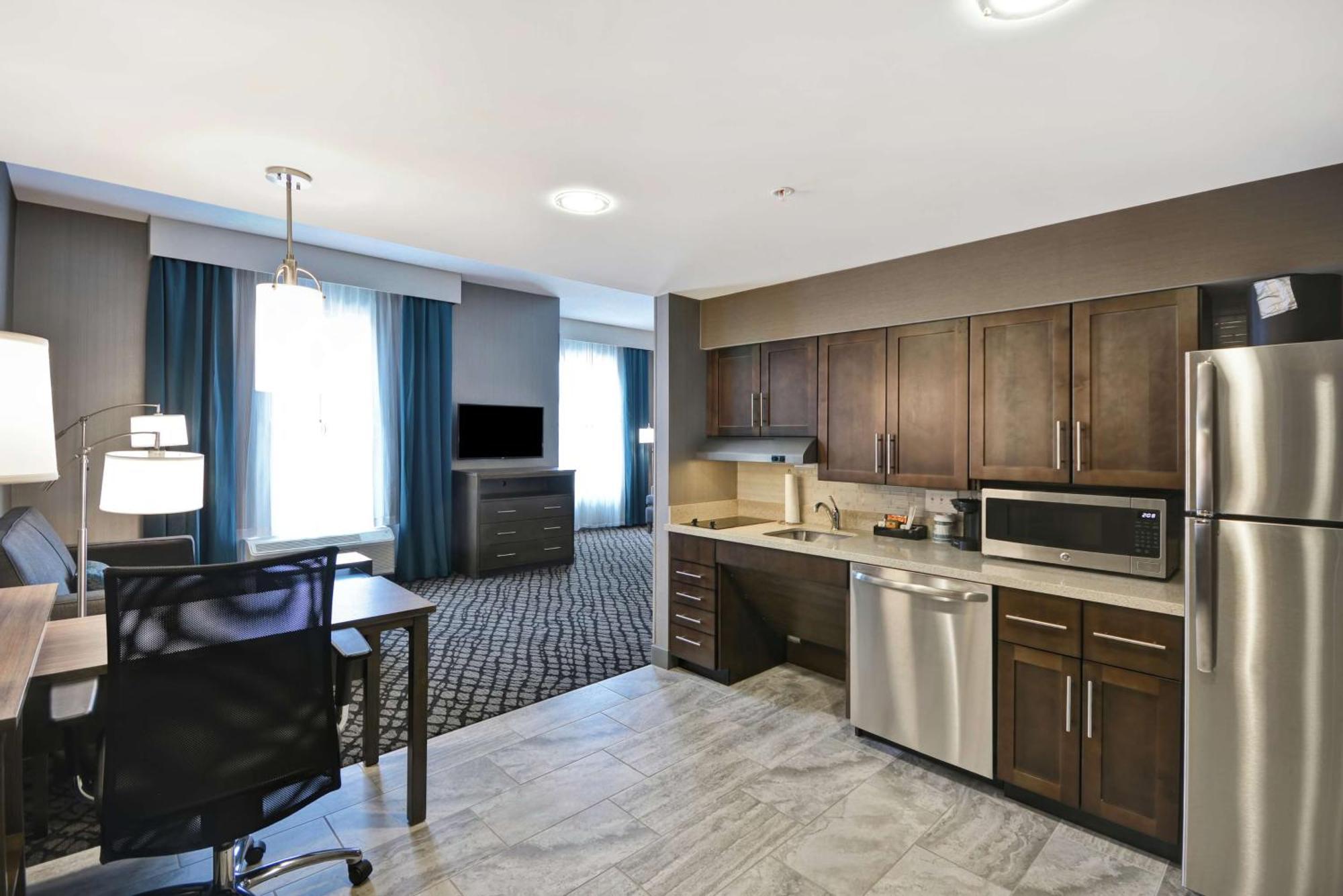Homewood Suites By Hilton Warren Detroit Exterior photo